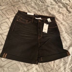 NWT Judy Blue High Rise Mid Thigh Shorts size Large